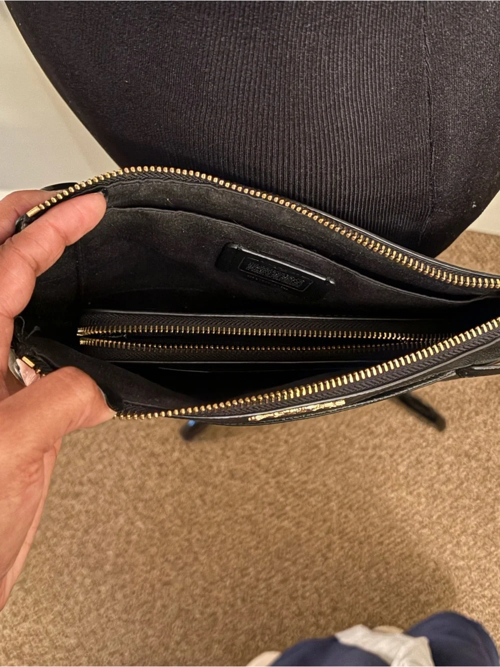 Coach Bundle (wallet and purse) Black Leather Crossbody and matching wallet. - Picture 8 of 8